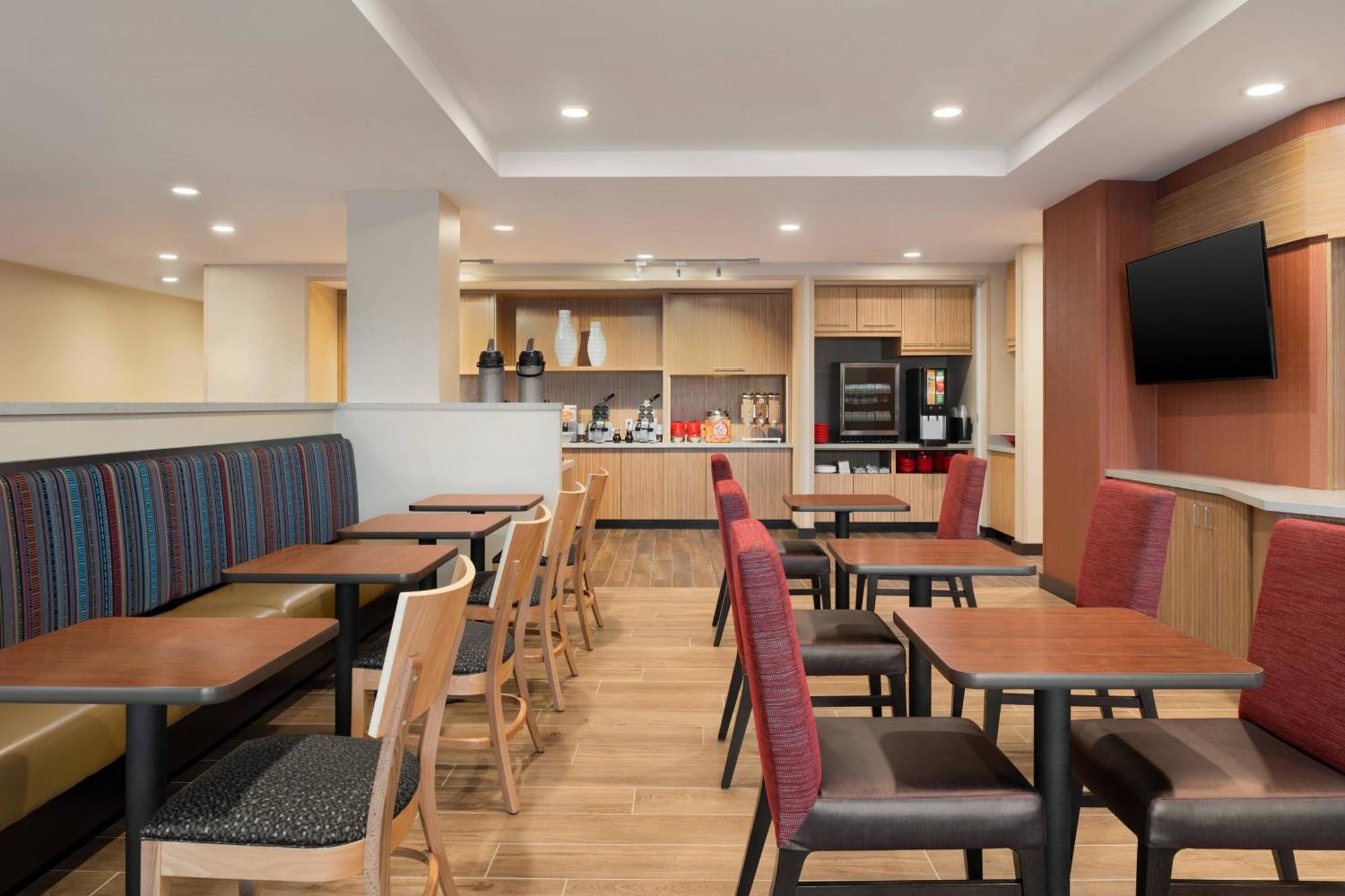 Towneplace Suites By Marriott Dubuque Downtown Exteriör bild