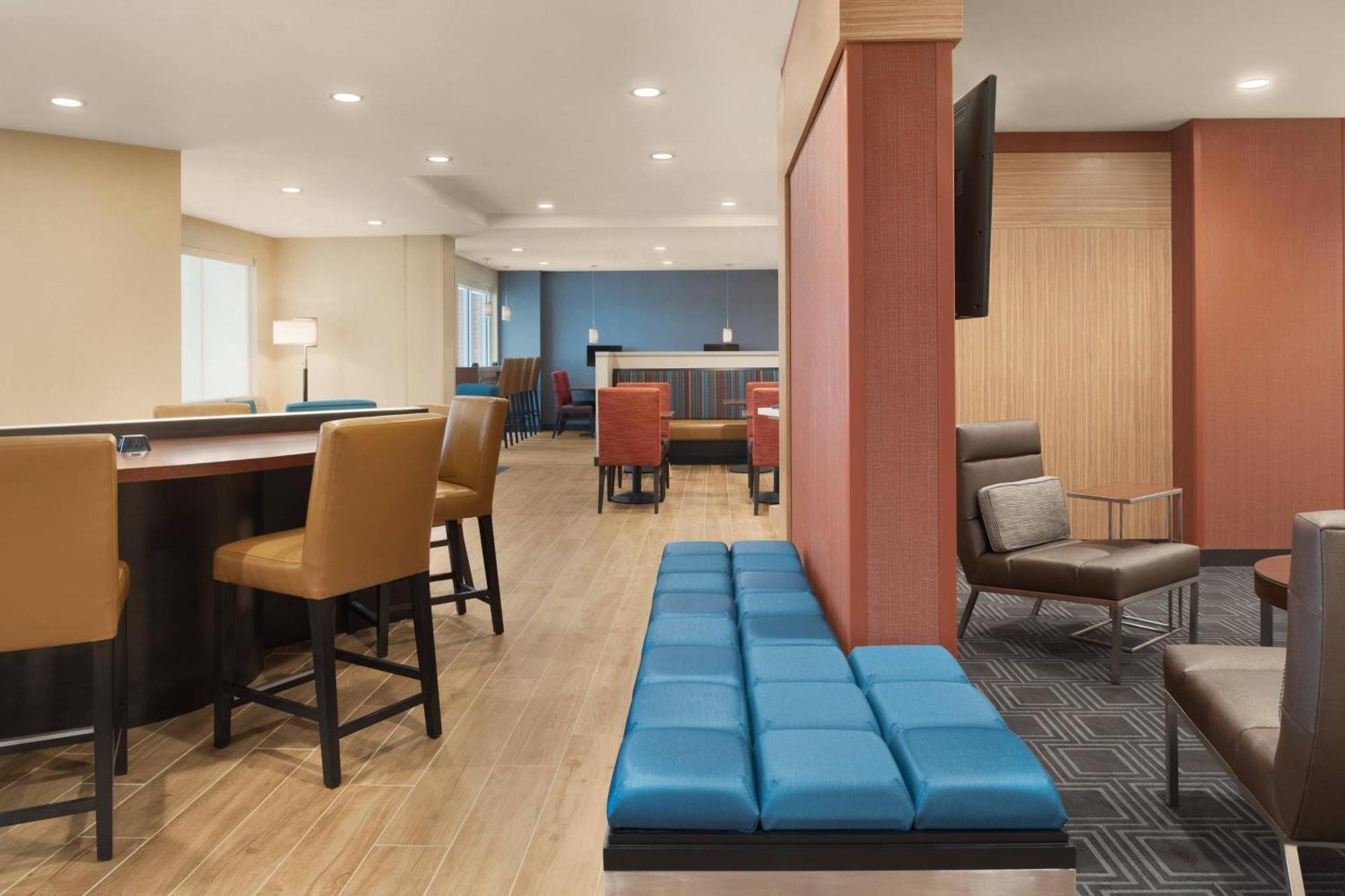 Towneplace Suites By Marriott Dubuque Downtown Exteriör bild