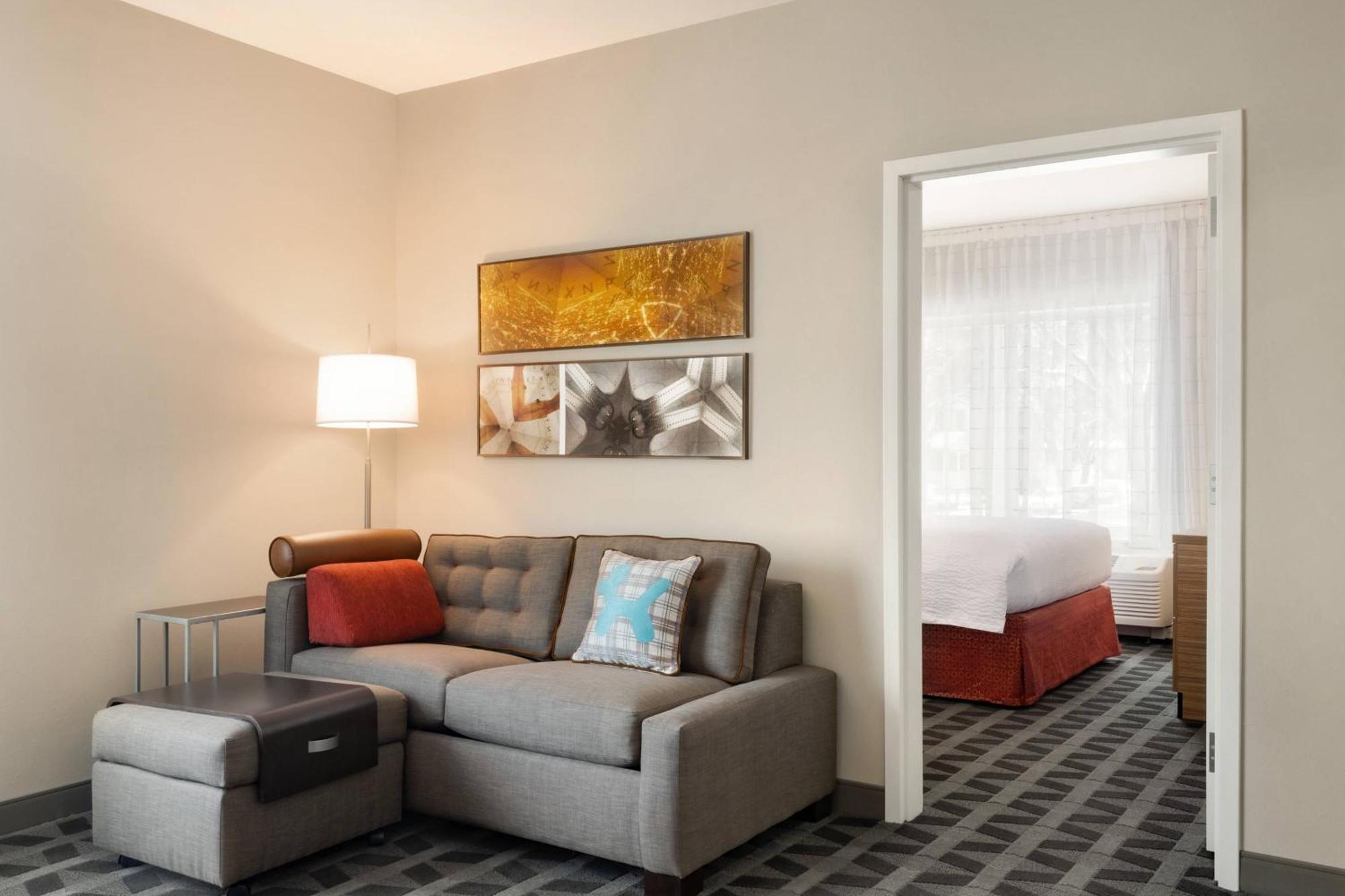 Towneplace Suites By Marriott Dubuque Downtown Exteriör bild