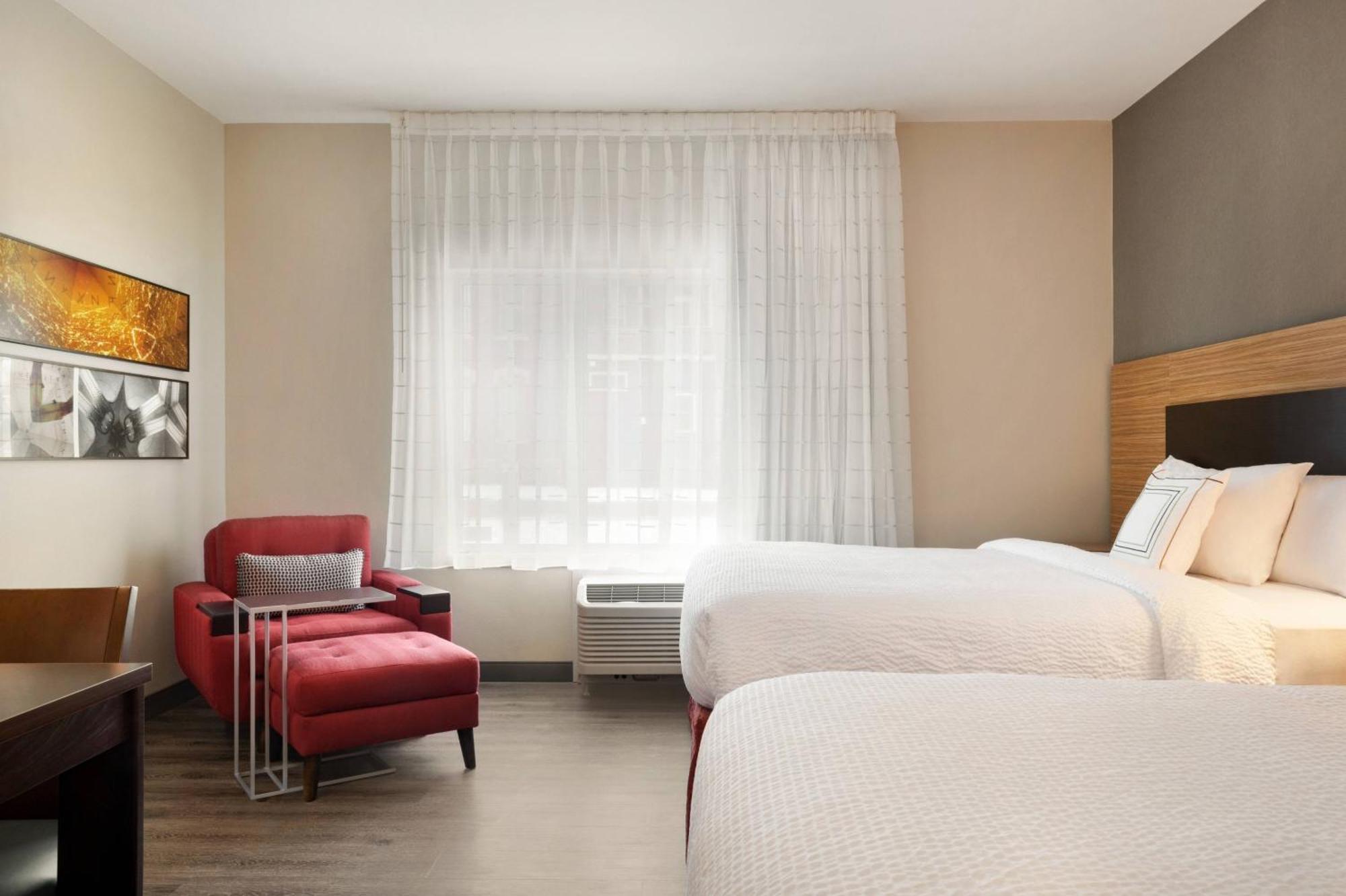 Towneplace Suites By Marriott Dubuque Downtown Exteriör bild