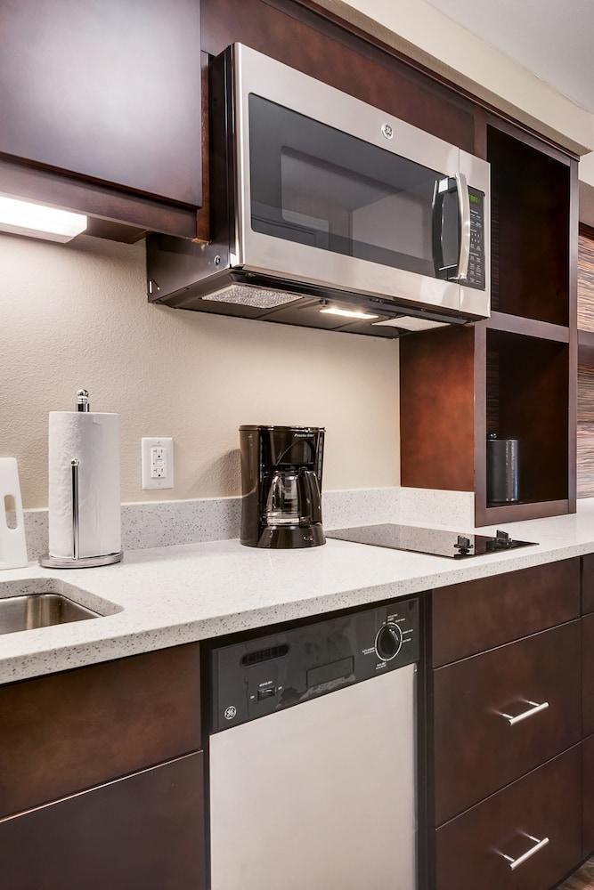 Towneplace Suites By Marriott Dubuque Downtown Exteriör bild