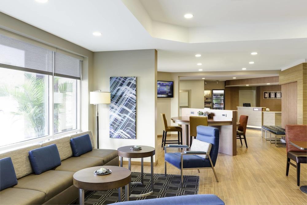 Towneplace Suites By Marriott Dubuque Downtown Exteriör bild